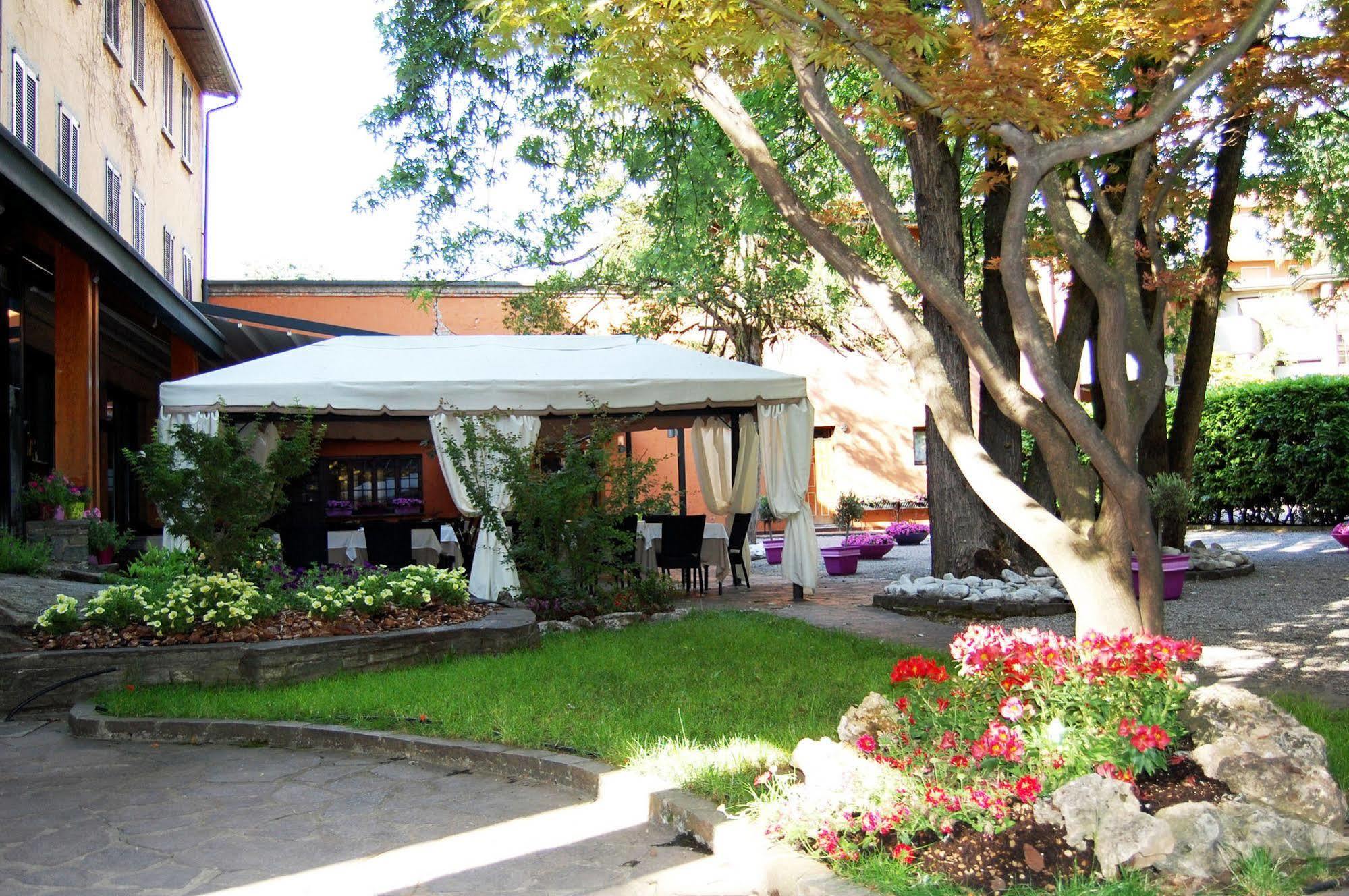 Albergo Ristorante Sant'Eustorgio Arcore Luaran gambar