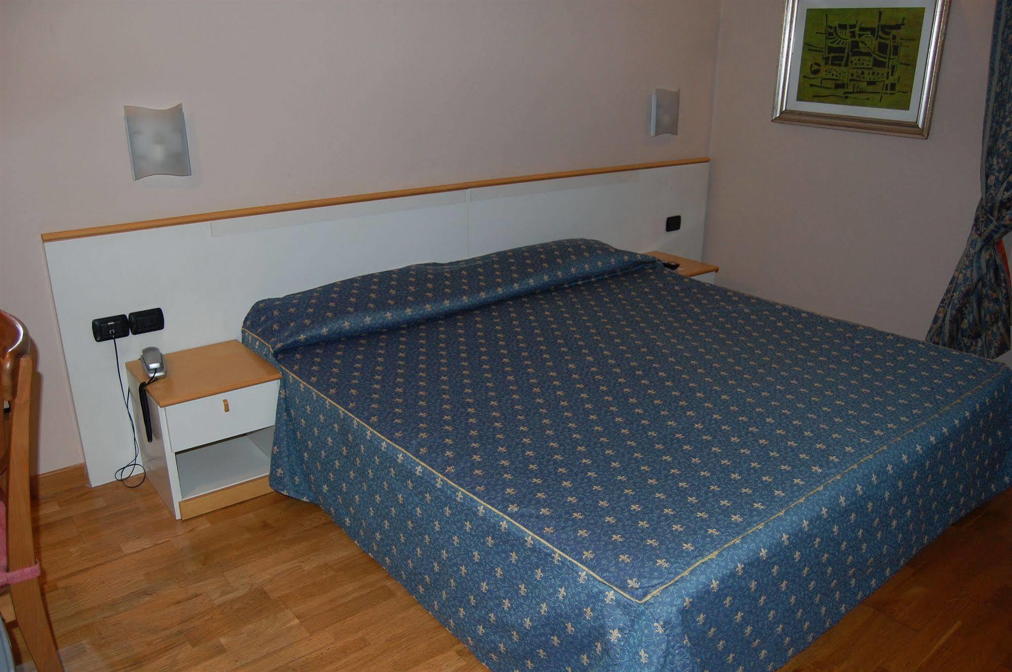 Albergo Ristorante Sant'Eustorgio Arcore Luaran gambar